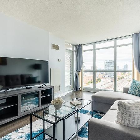 Globalstay Yonge St Condos โตรอนโต ภายนอก รูปภาพ