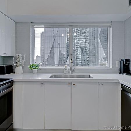 Globalstay Yonge St Condos โตรอนโต ภายนอก รูปภาพ