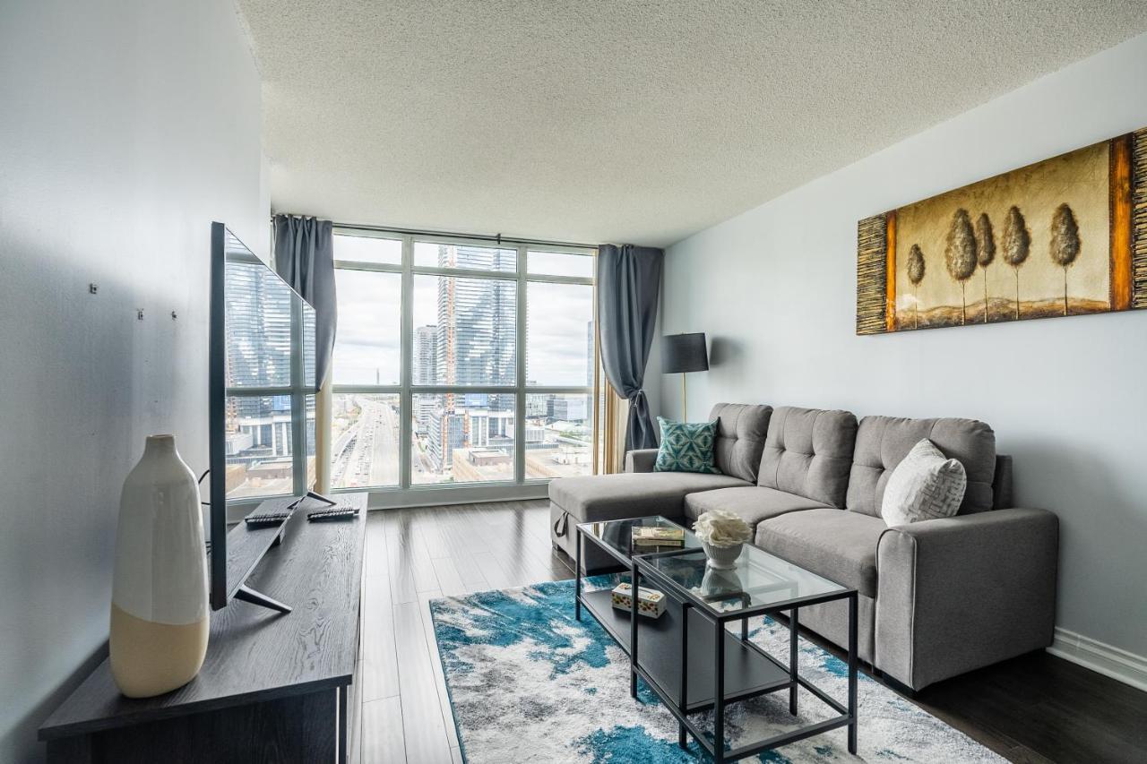 Globalstay Yonge St Condos โตรอนโต ภายนอก รูปภาพ