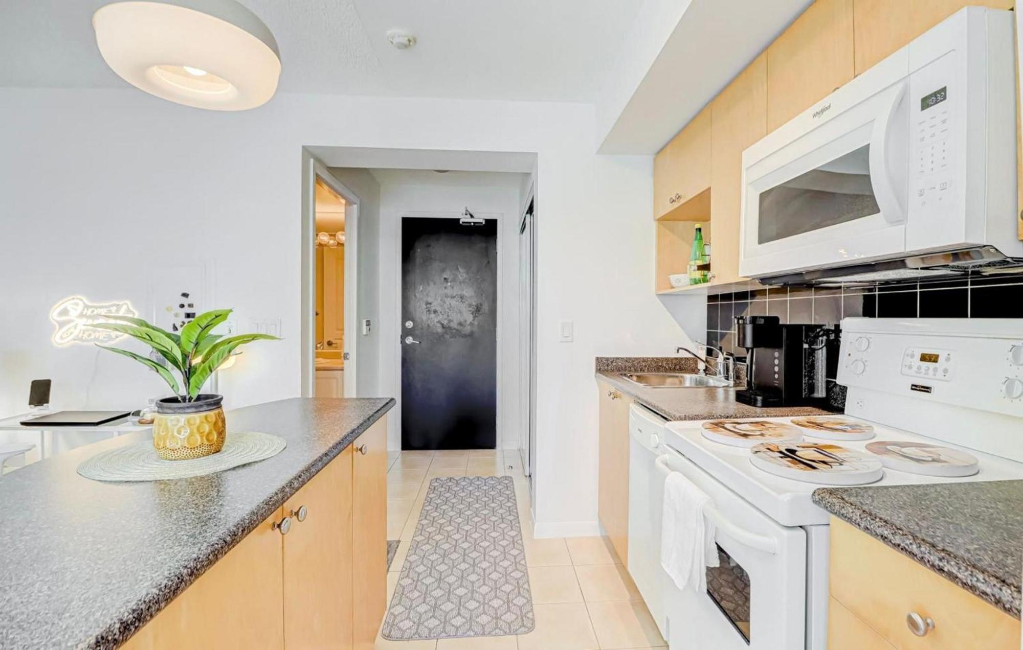 Globalstay Yonge St Condos โตรอนโต ภายนอก รูปภาพ
