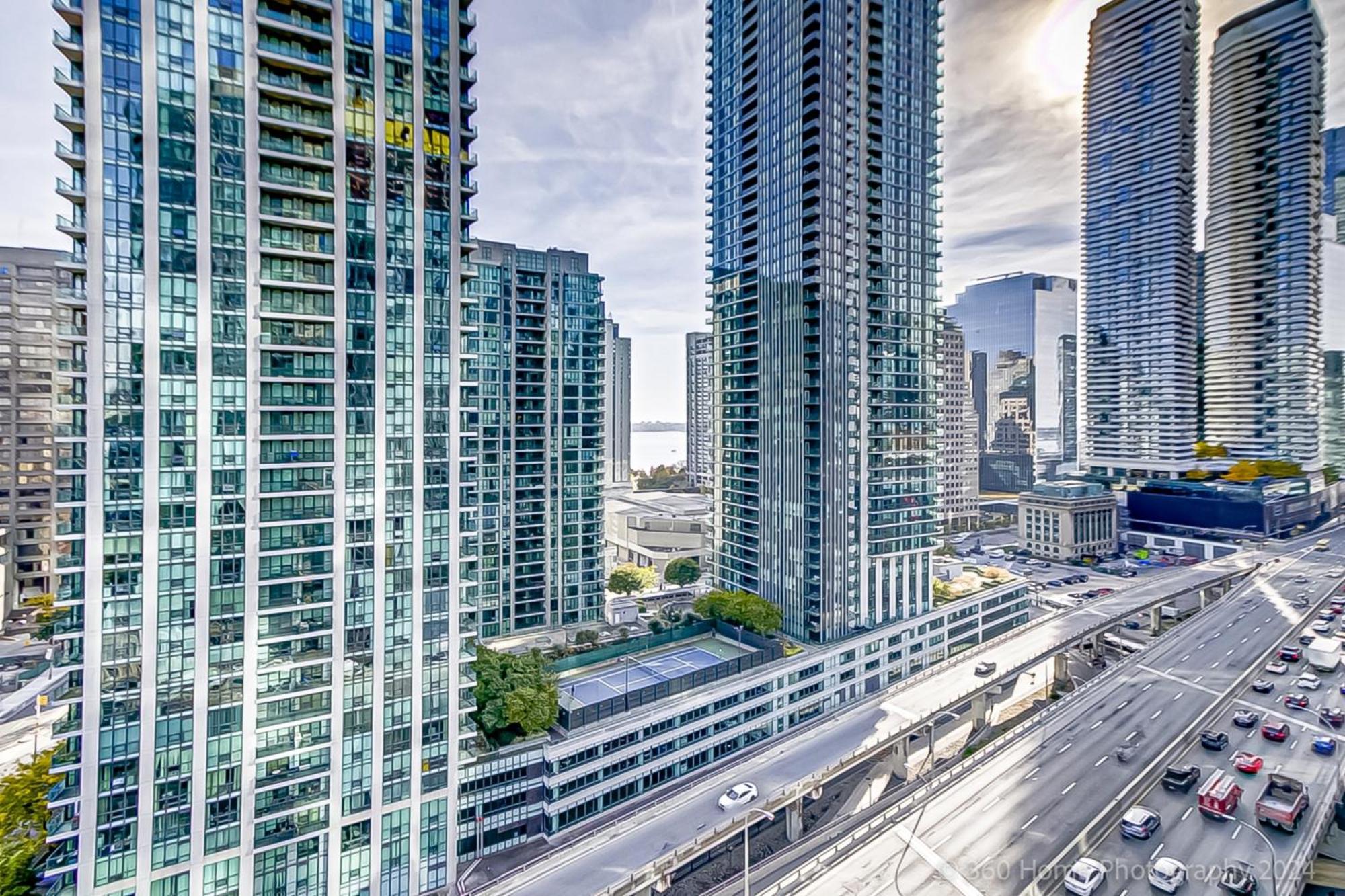 Globalstay Yonge St Condos โตรอนโต ภายนอก รูปภาพ